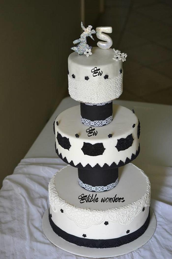 Black & White Themed Cake