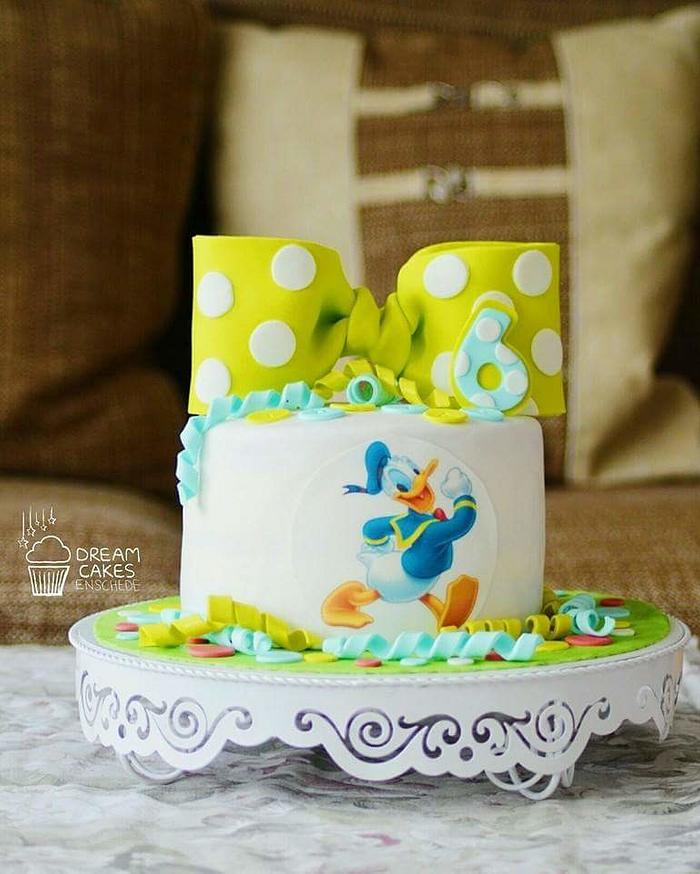 Donald duck celebration cake