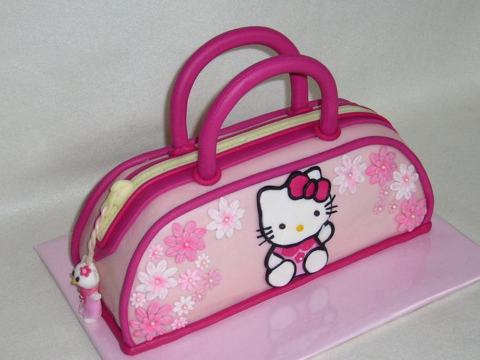 Kitty handbag cake