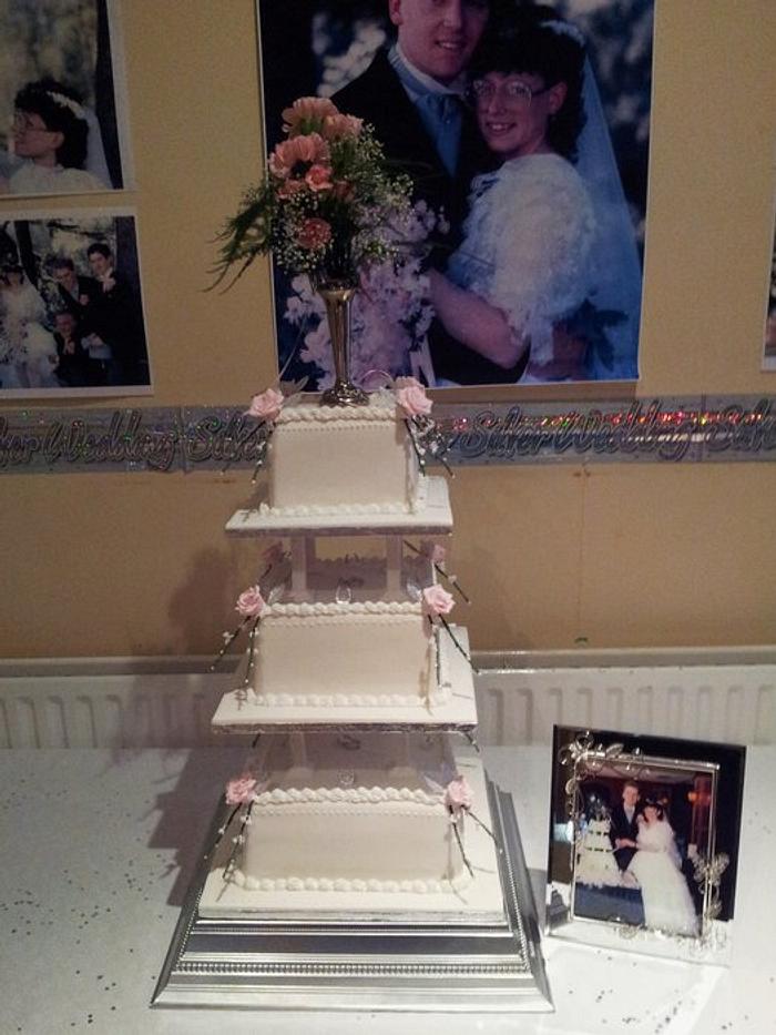 Retro wedding cake