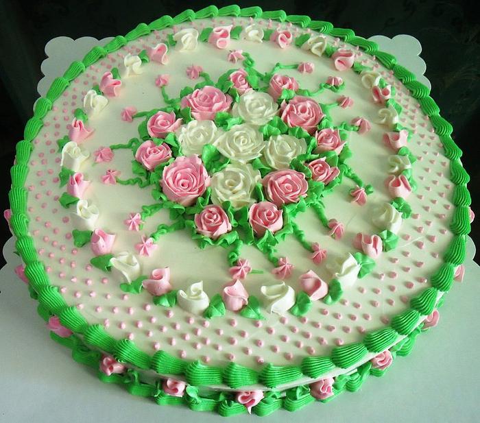 Whipping Cream Roses Cake