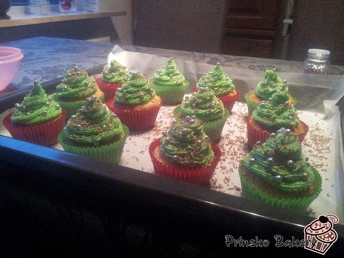 Christmas tree cupcakes 