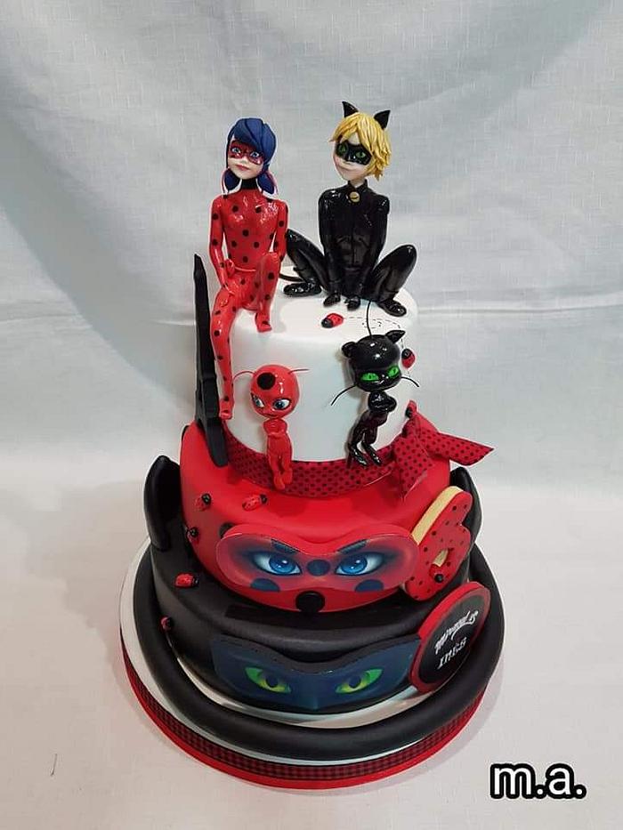 ladybug cake