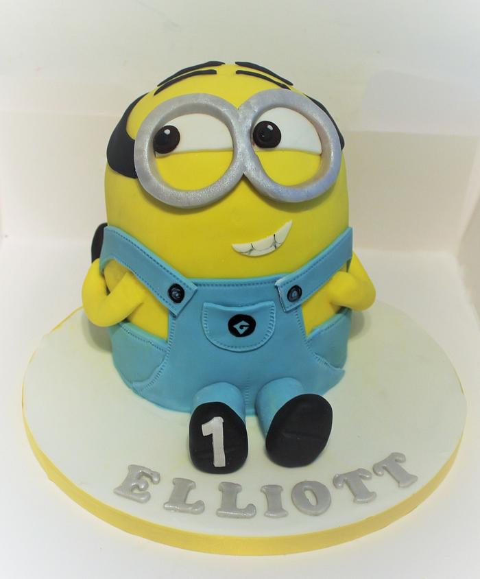 Cheeky Minion - Decorated Cake by Candy's Cupcakes - CakesDecor