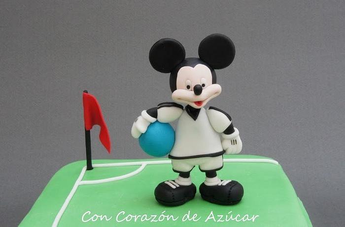 Mickey Mouse soccer player - Mickey Mouse futbolista