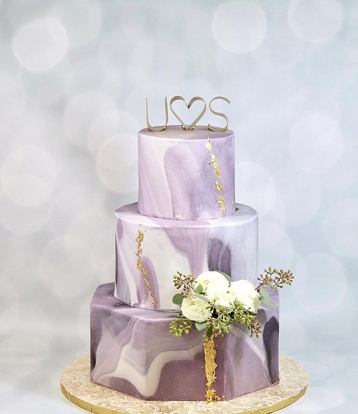 Marbled wedding cake 