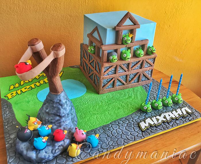 Angry birds cake 