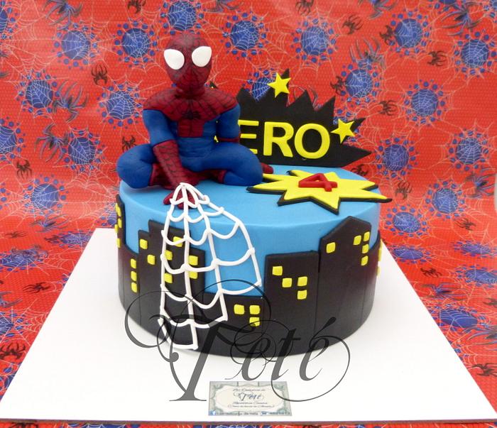 SPIDERMAN CAKE