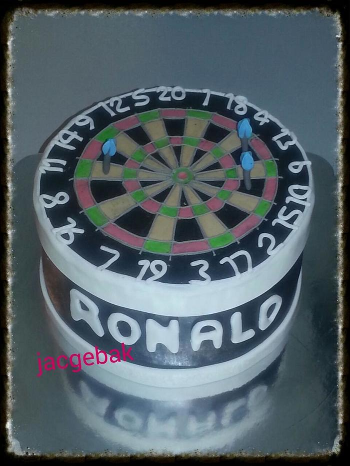 dart board cake 
