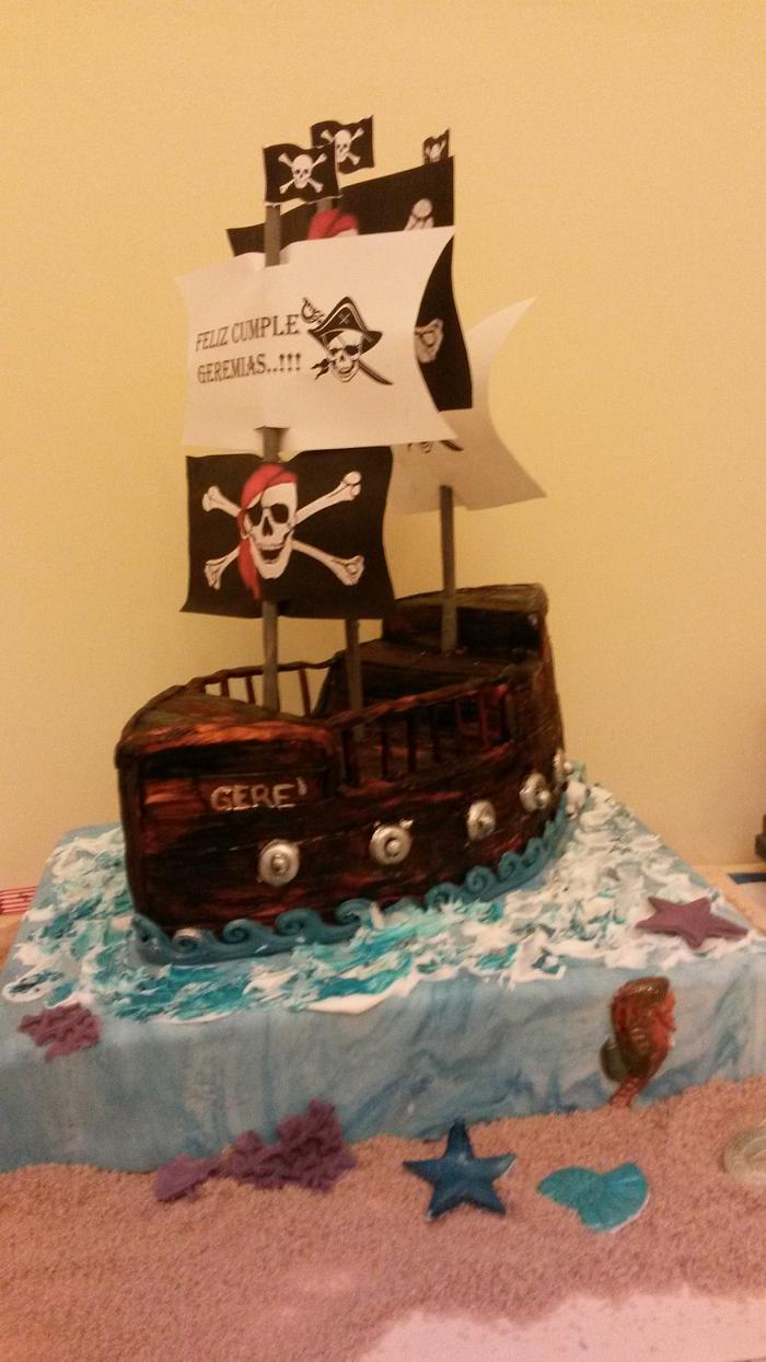 boat pirate cake