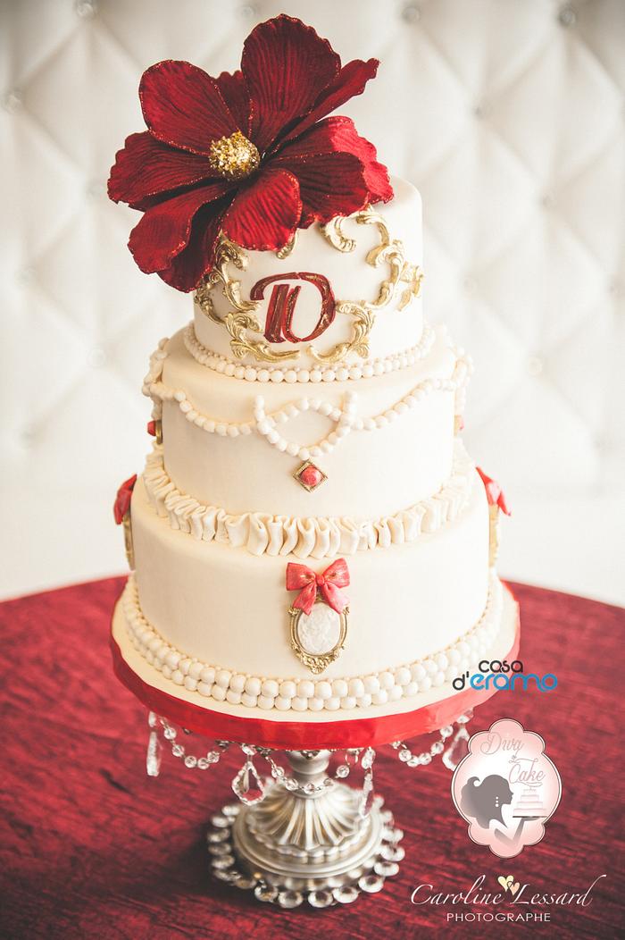 Lady Diva beige Red & gold wedding baroque cake