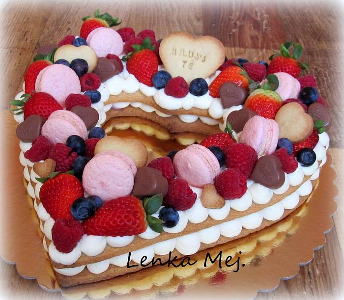 Fruit biscuit cake
