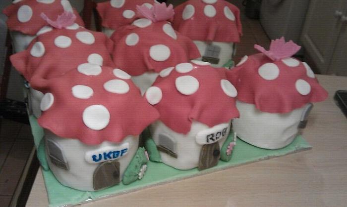 mini toadstool cakes.