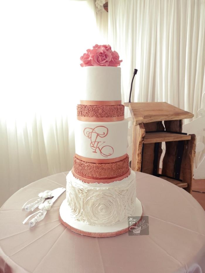 Rose gold wedding cake. 