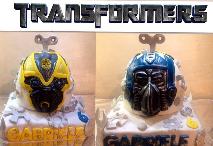 Transformers Cake "Optimus Prime VS Bumblebee"