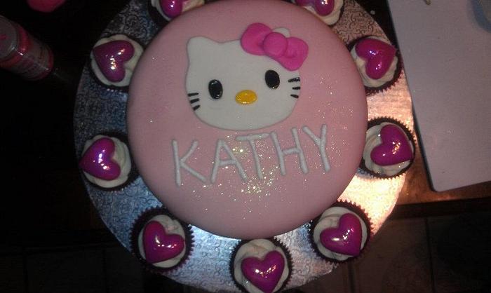 Hello Kitty Cake w/ Cupcakes