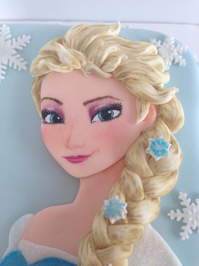 2D Elsa Frozen cake