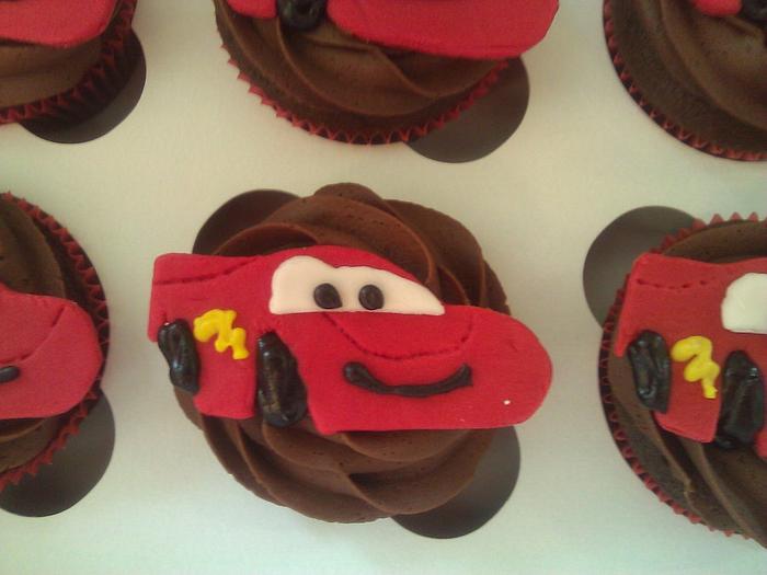 Lightning McQueen cupcakes.