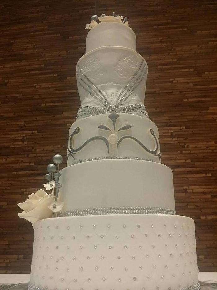 blingy wedding cake