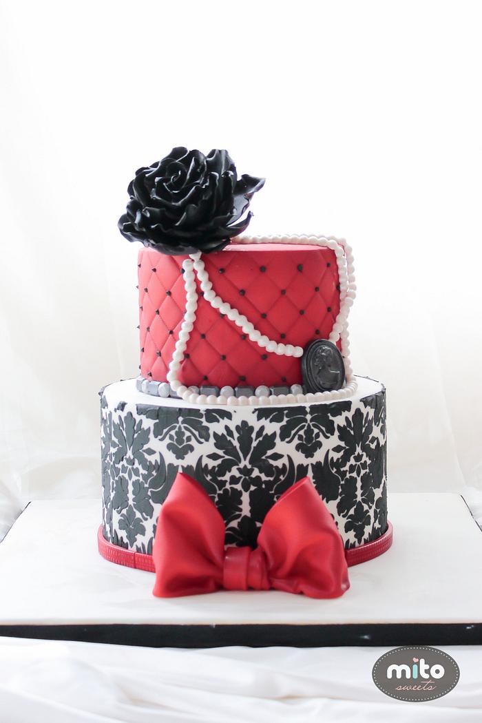 Black rose cake by Mito Sweets 