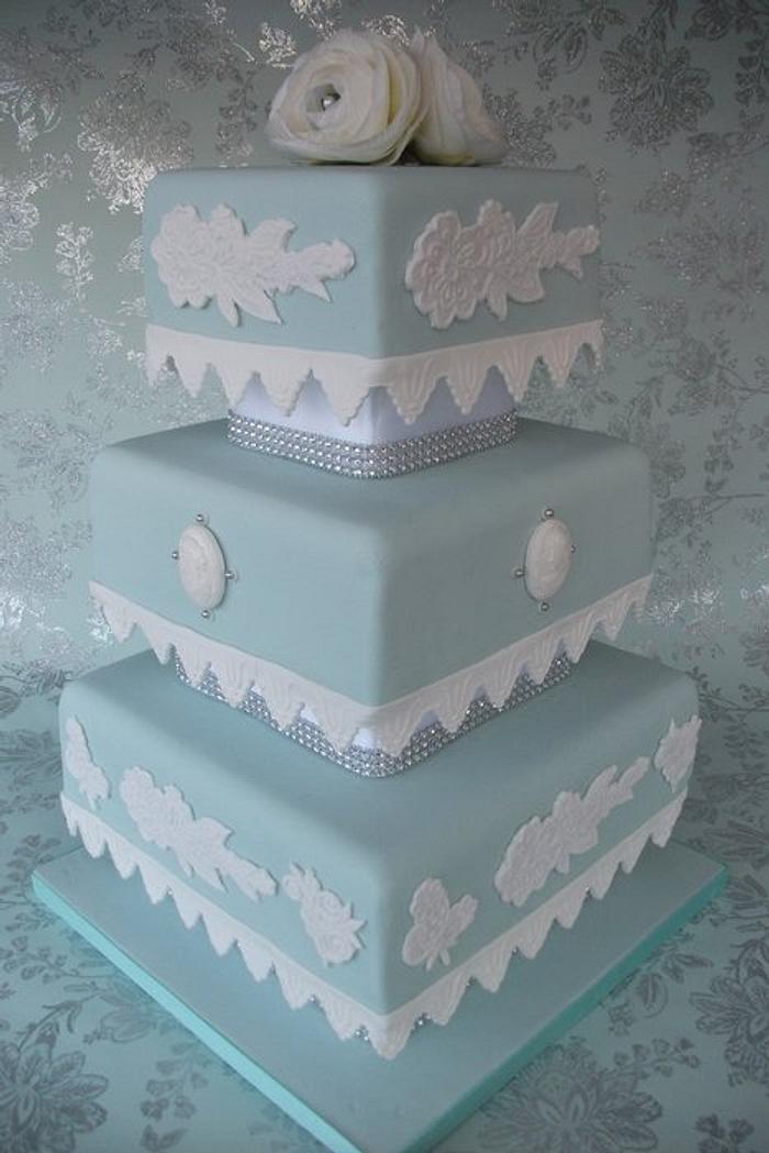 Lace & Diamante Wedding Cake