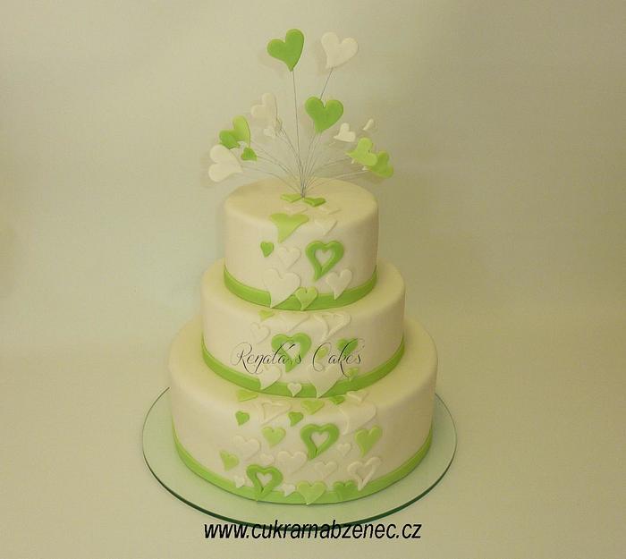 Green hearts wedding cake