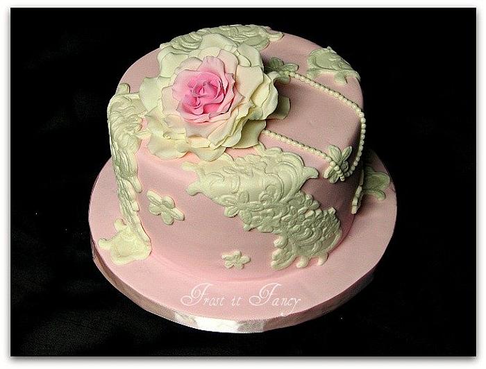 Lace & Pearl Cake