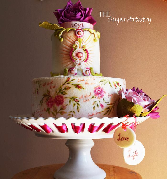 Vintage wedding cake! The Romantic Therapy for the taste buds:) 