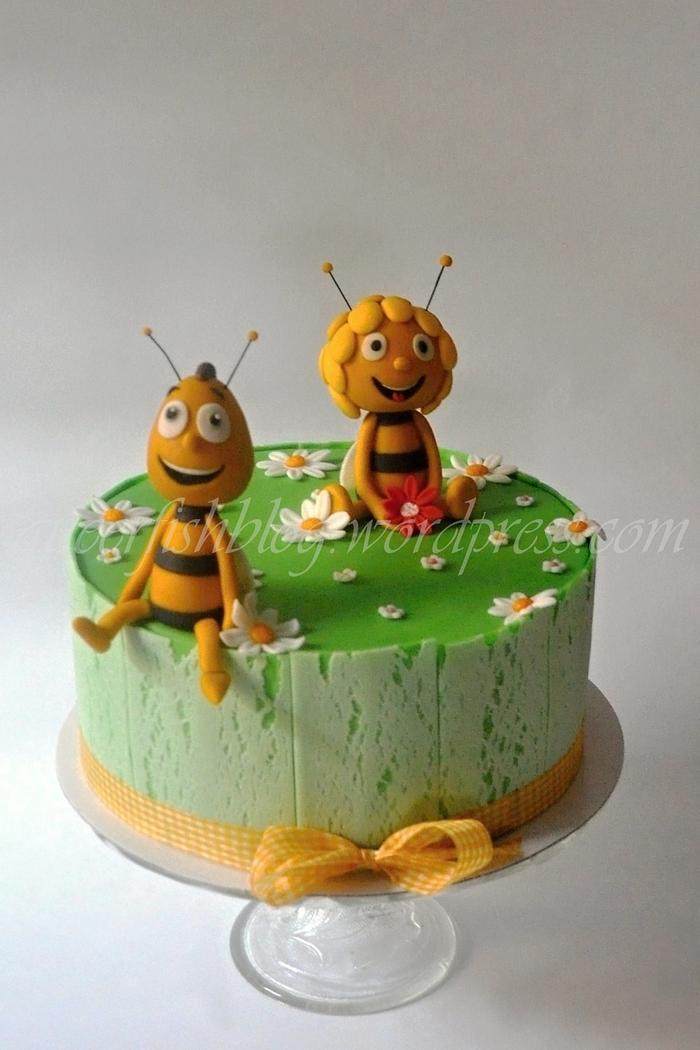 Maya the Bee Cake