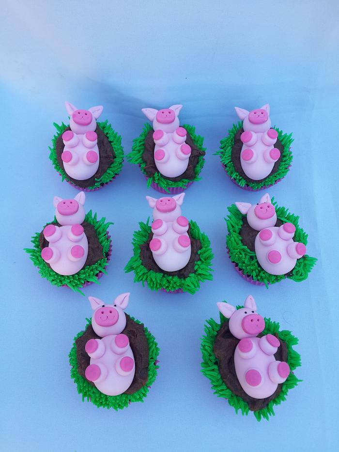Little pigs on cupcakes