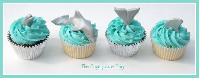 Dolphin cupcakes
