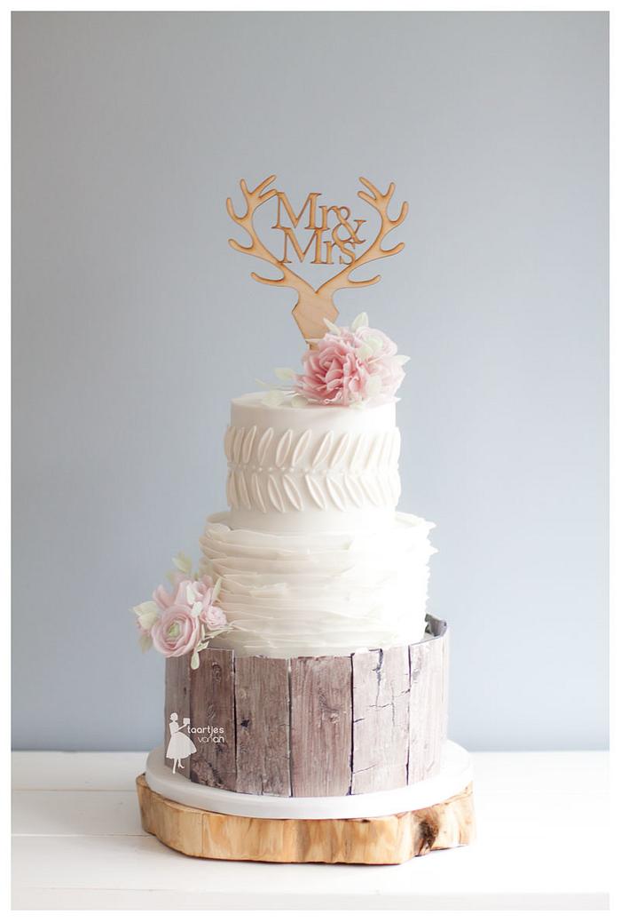 Aged wood wedding cake