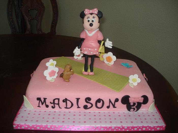 Fashionista Minnie Mouse Theme Cake
