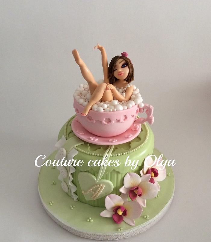 BD cake ,,lady in a cup,,