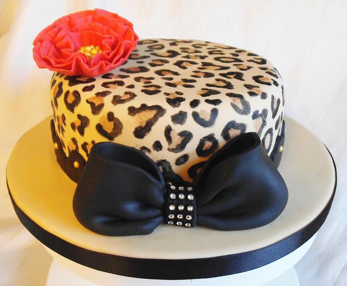 Hand painted leopard print cake
