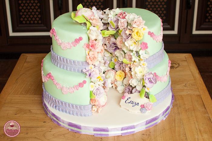 Split flower cake