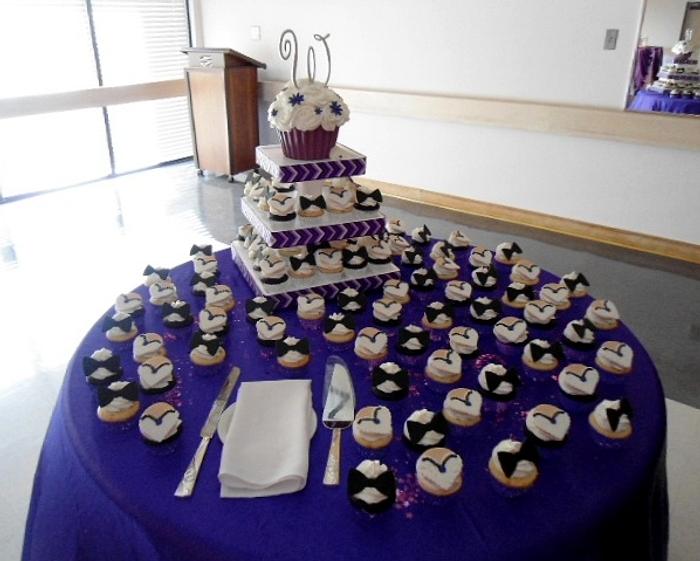 Wedding Cupcakes with Giant Cupcake