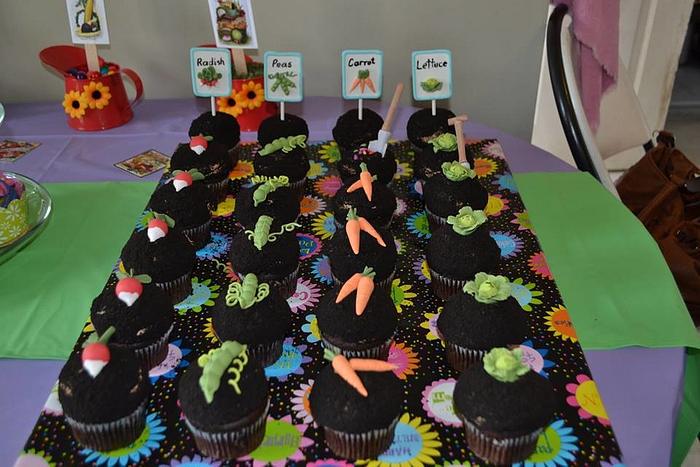 GARDEN CUPCAKES