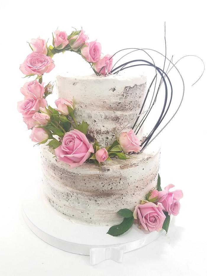 Naked cake with heart