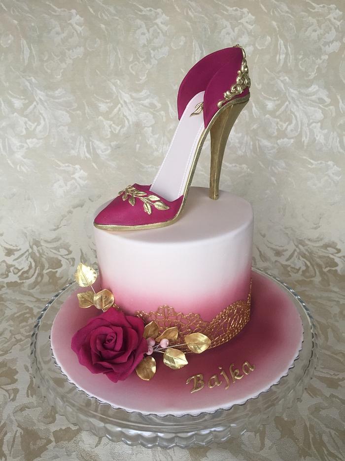 High heel shoe cake