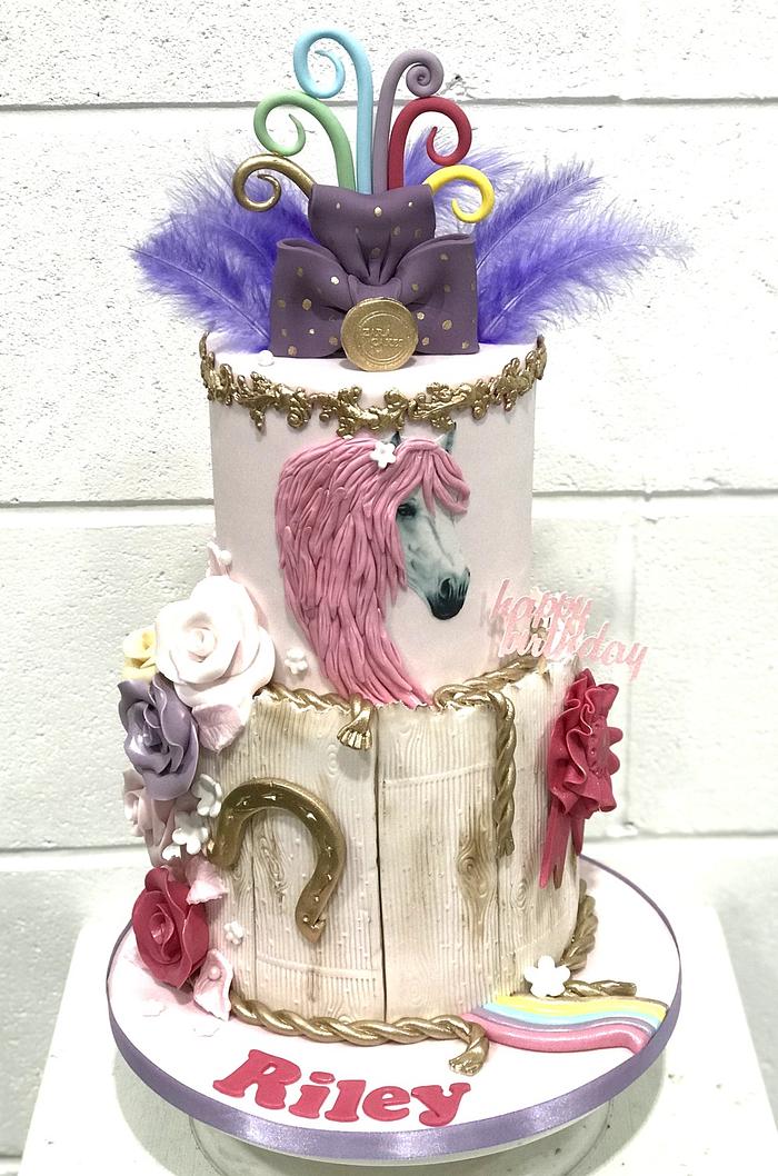 Horse design cake