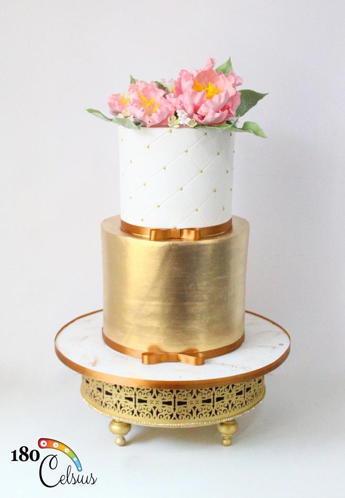 Gold & White Wedding Cake 