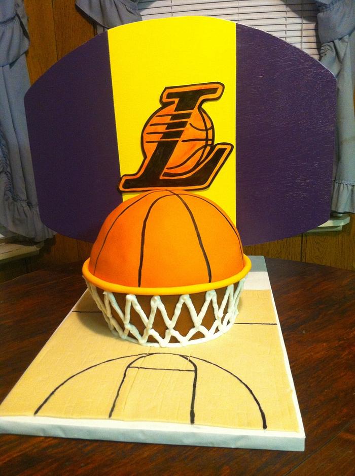 Lakers basketball cake