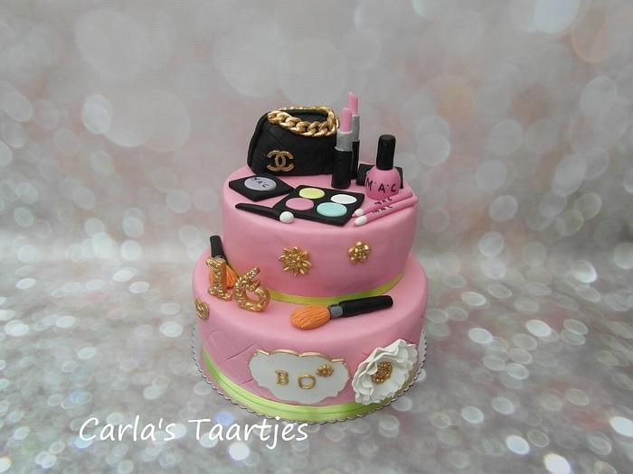 Sweet 16 - Decorated Cake by Carla - CakesDecor
