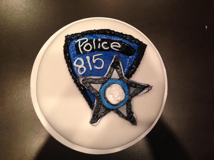 Police badge cake 