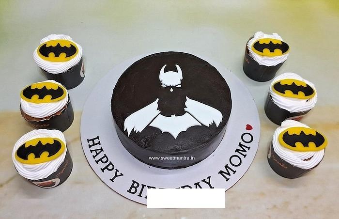 Batman cake and cupcakes for boyfriend