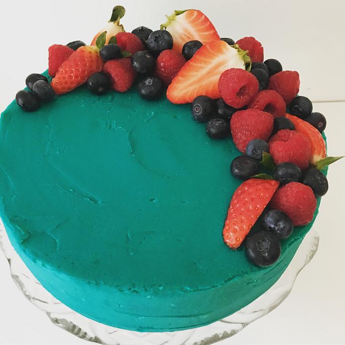 Green berry cake