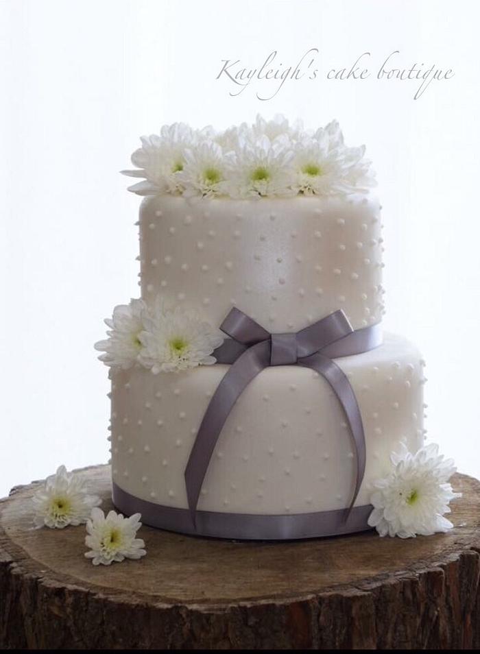 Simple classic wedding cake