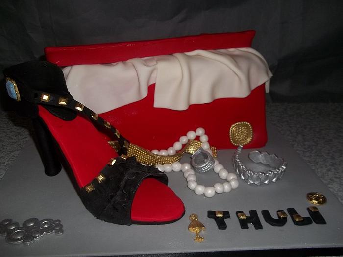 The red shoebox cake