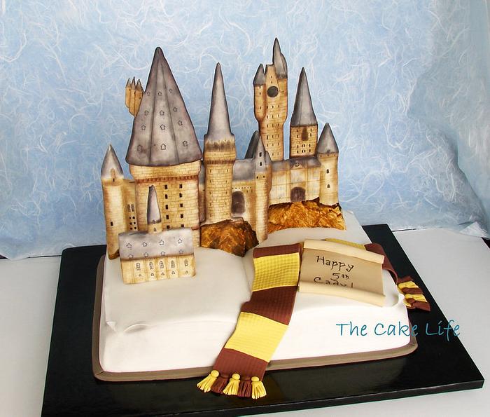 Hogwarts Castle Book Cake